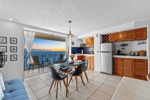 Apartment | Dining - Sun Scape by Monyxbnb (Puerto Vallarta)