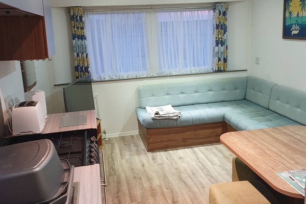Mobile Home, 3 Bedrooms | Living room
