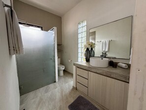 Bathroom - Vrbo Property (Isla Mujeres)