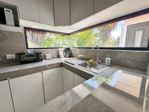 Private kitchen - Vrbo Property (Isla Mujeres)