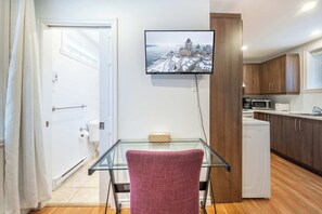 Interior - Near the Ferry | Studio de charme (Lévis)