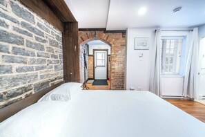1 chambre, fer et planche à repasser, Wi-Fi, draps fournis