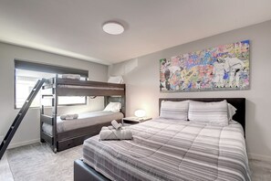2 chambres, fer et planche à repasser, lit parapluie, Wi-Fi gratuit