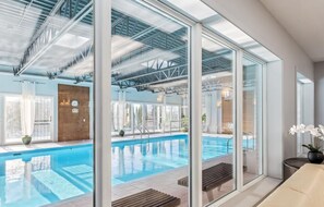 Pool - Modern Condo with Pool | Le Rendez-Vous (Beaupré)