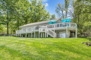 Exterior - Pinnacle Point- New Listing with Firepit (Huddleston)