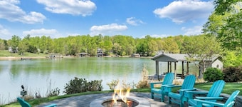 Pinnacle Point- New Listing with Firepit