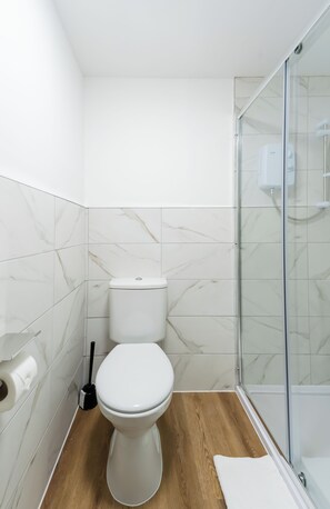 Shower, hair dryer, towels, soap - 8 Stanley Street (Liverpool)