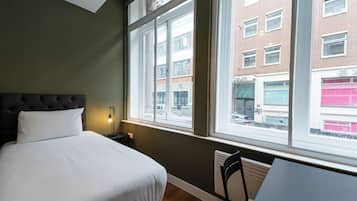 Comfort Studio, Non Smoking, Kitchenette | Laptop workspace, free WiFi