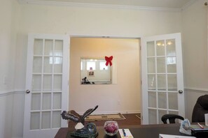 Lobby - Beautiful, WaterView, Spacious 5 Bd House with 2 car garage!!! (North Charleston)