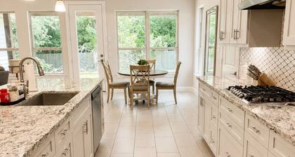 Spacious 4-bedroom house located in a family friendly neighborhood