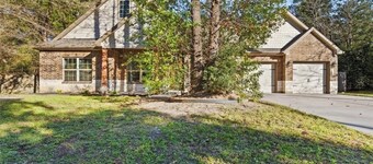Spacious 4-bedroom house located in a family friendly neighborhood