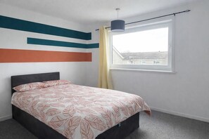 3 habitaciones, tabla de planchar con plancha y wifi gratis
