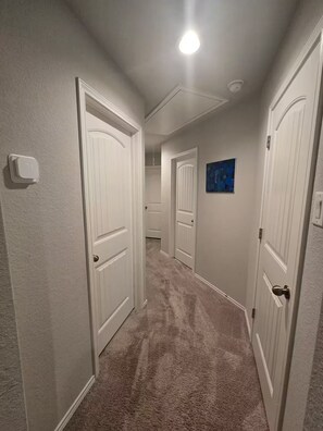Interior - Peaceful Retreat Outside the City 3BED/2BATH (Converse)