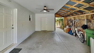 House (2 Bedrooms) | Property amenity