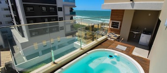 Duplex Vista Mar com Piscina Privativa