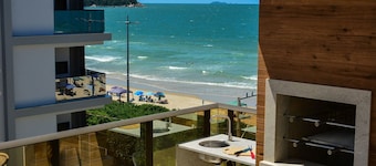 Duplex Vista Mar com Piscina Privativa