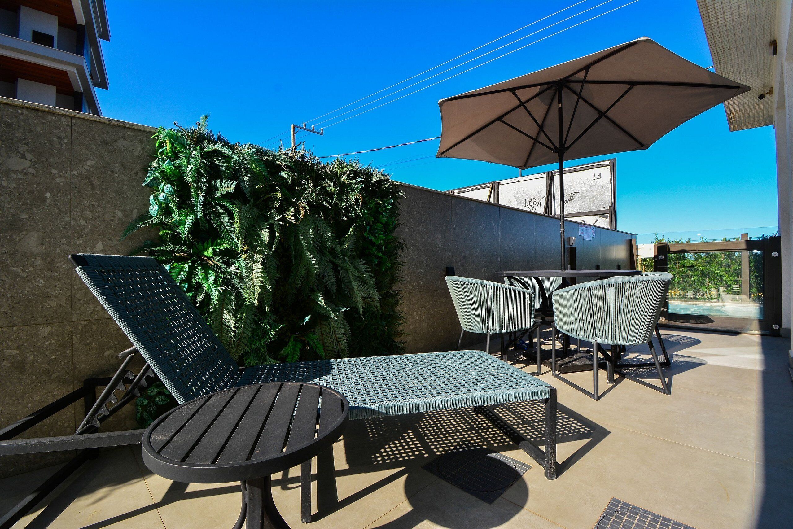 Apartment | Outdoor dining