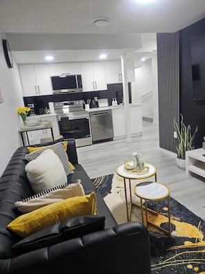 House, 2 Bedrooms | Living room - Modern 2BR Private Basement Suite Edmonton (Edmonton)