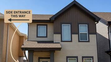 House, 2 Bedrooms | Exterior