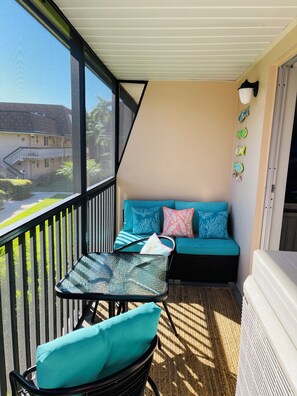 Interior - Stylish updated 2-bdrm/1.5 bath Condo across from Residents Beach Marco Island (Marco Island)