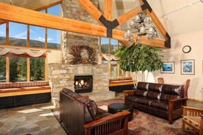 Interior - Cozy Studio Suite | Pool, Hot Tub & Parking! (Keystone)