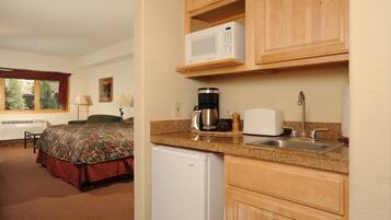Iron/ironing board, free WiFi, bed sheets, wheelchair access