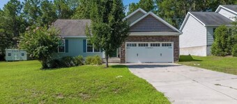3-bedroom Coastal Retreat with Fire Pit + Boat Ramp Access