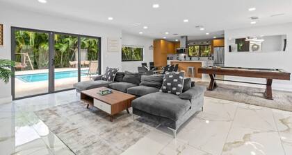 Heated Pool Villa in Miami by Glam Homes