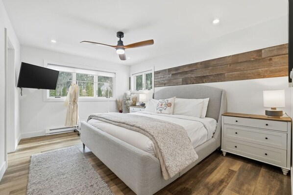 Room - The Alpine Atelier I 4BR Condo Near Shuttle Stop (Vail)