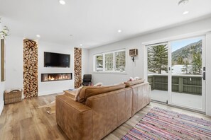 Interior - The Alpine Atelier I 4BR Condo Near Shuttle Stop (Vail)