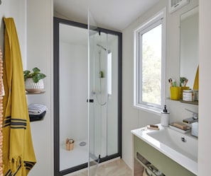 Comfort Bungalow | Bathroom