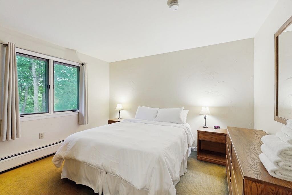 1 bedroom, iron/ironing board, Internet, bed sheets