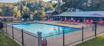 Lucky Trout Lodge