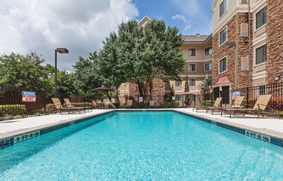 Studio Suite with Free Buffet Breakfast + Pool Access | Great for Business Travel!