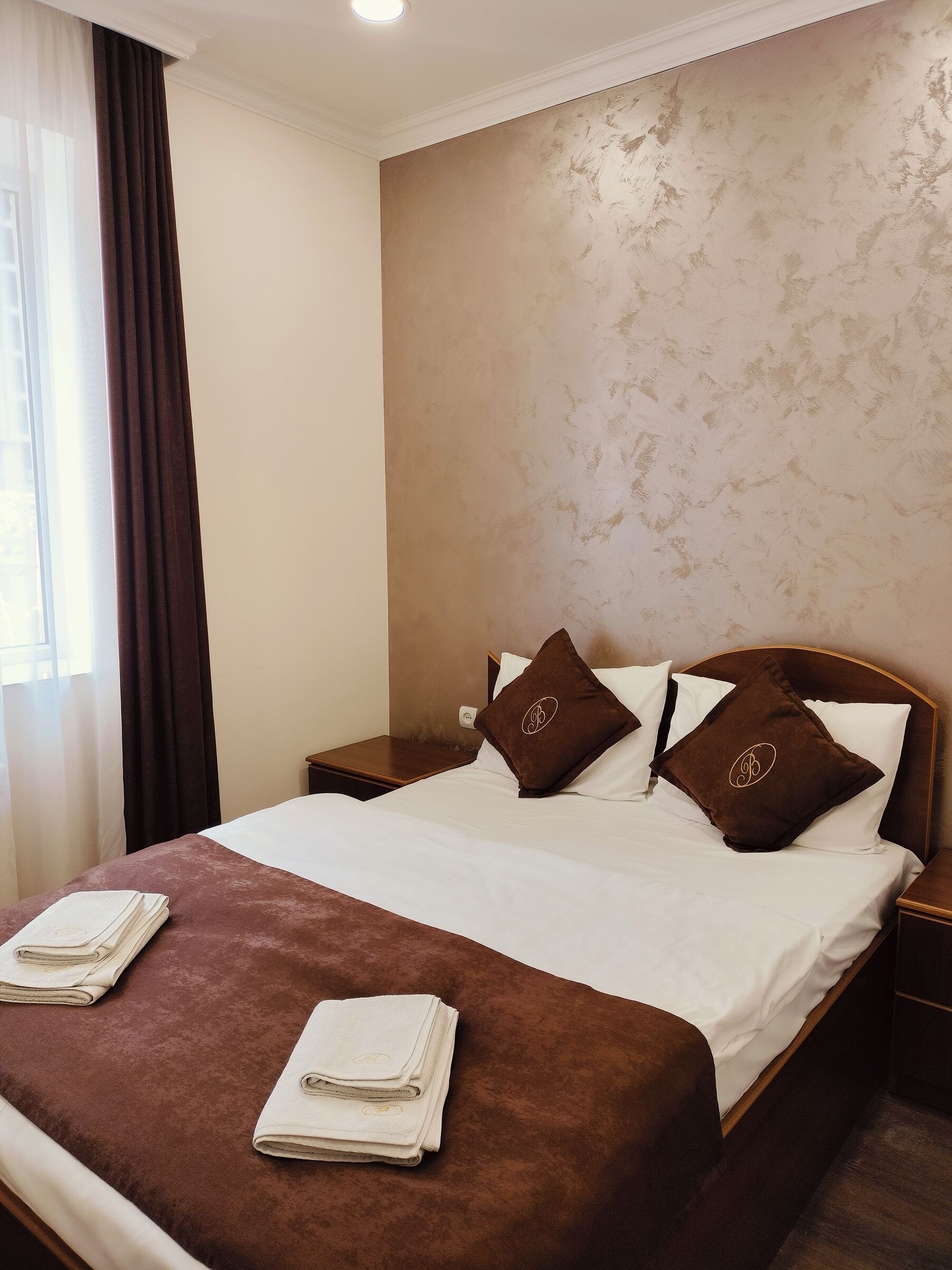 Rum - balkong - utsikt mot parken