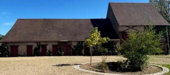 Cosy country cottage near Le Pal park