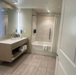Hair dryer, towels, soap, toilet paper - Modern Oceanview 2BR/2BA suite on Myrtle Beach boardwalk (Myrtle Beach)