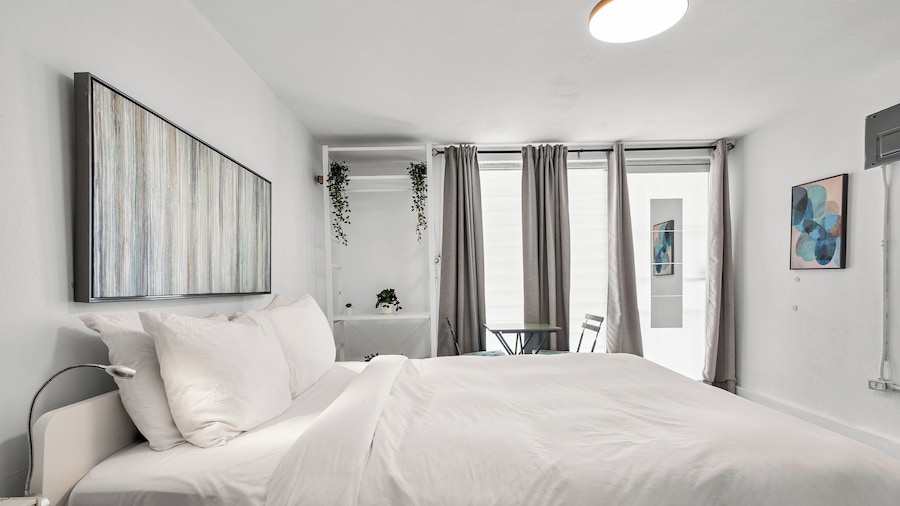 750 Miramar by Otium