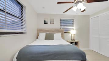 4 habitaciones, tabla de planchar con plancha, wifi y ropa de cama