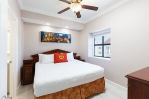2 bedrooms, iron/ironing board, WiFi, bed sheets - Cozy 2-bedroom condo in adorable Orlando with AC and gym access (Orlando)