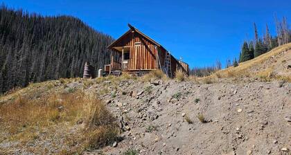Escape to this Off-grid Dark Sky Cabin in Backcountry Southern Colorado