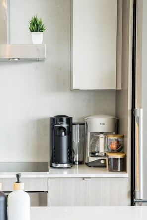 Interior - Olympic Village Oasis |Downtown Van |Free Parking (Vancouver)
