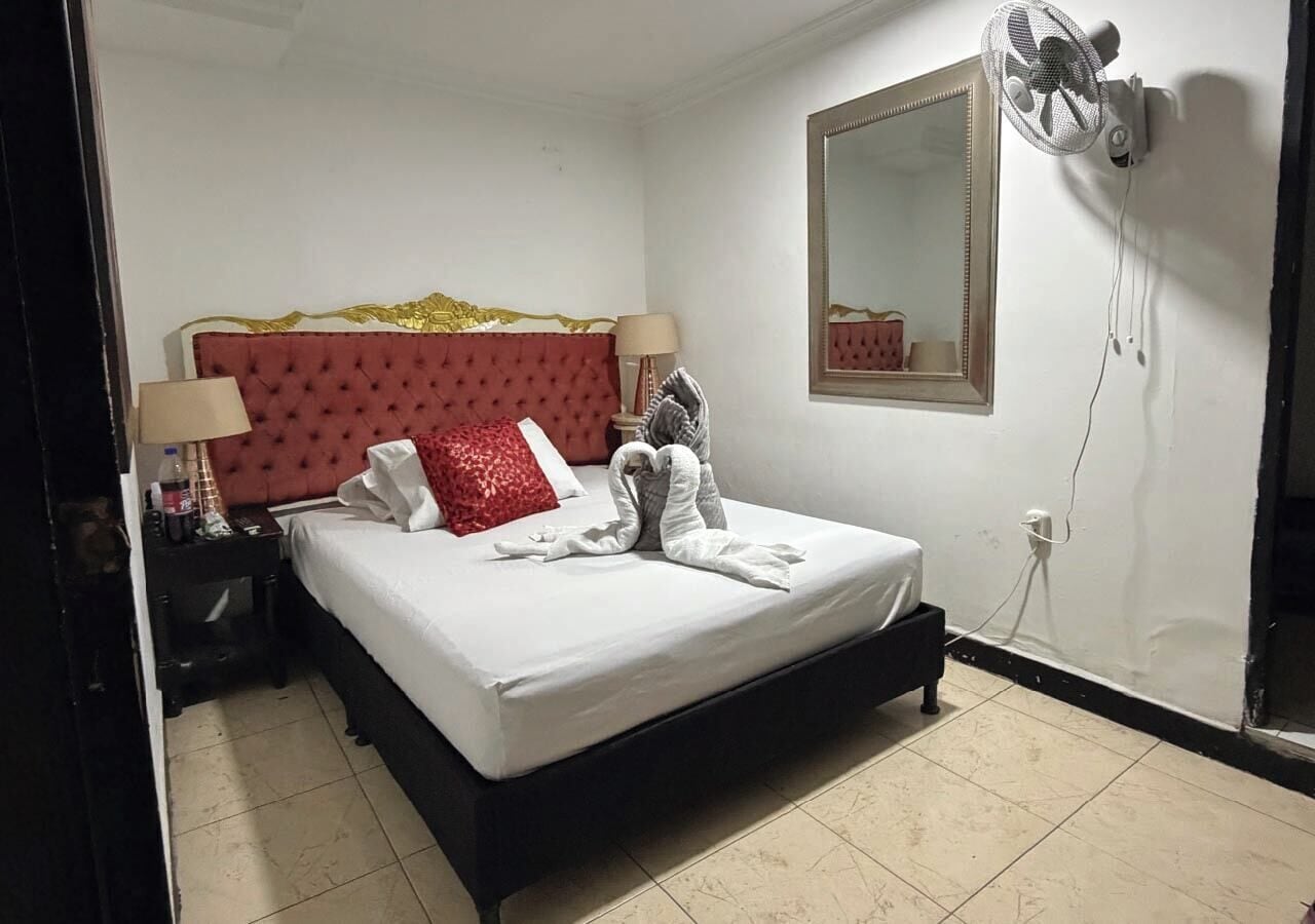 Single Room | Bed sheets