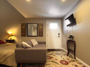 Interior - 15 min away from - Universal Studios! -Cozy Studio (Orlando)