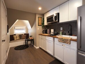 Private kitchen - 15 min away from - Universal Studios! -Cozy Studio (Orlando)