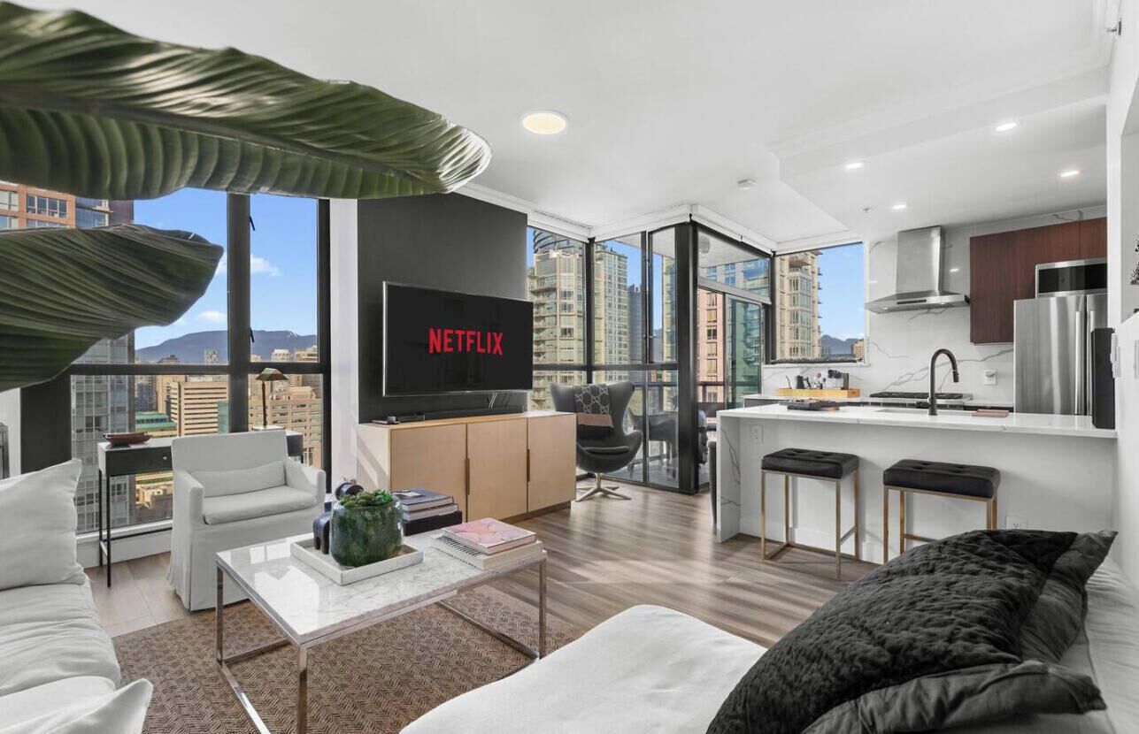 TV, fireplace, stereo