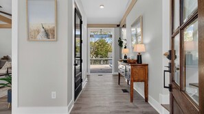 Interior - Summerset by Avantstay Resort Pool + Outdoor Lounge + Firepit + Movie Room IOP Beach Retreat (Isle of Palms)
