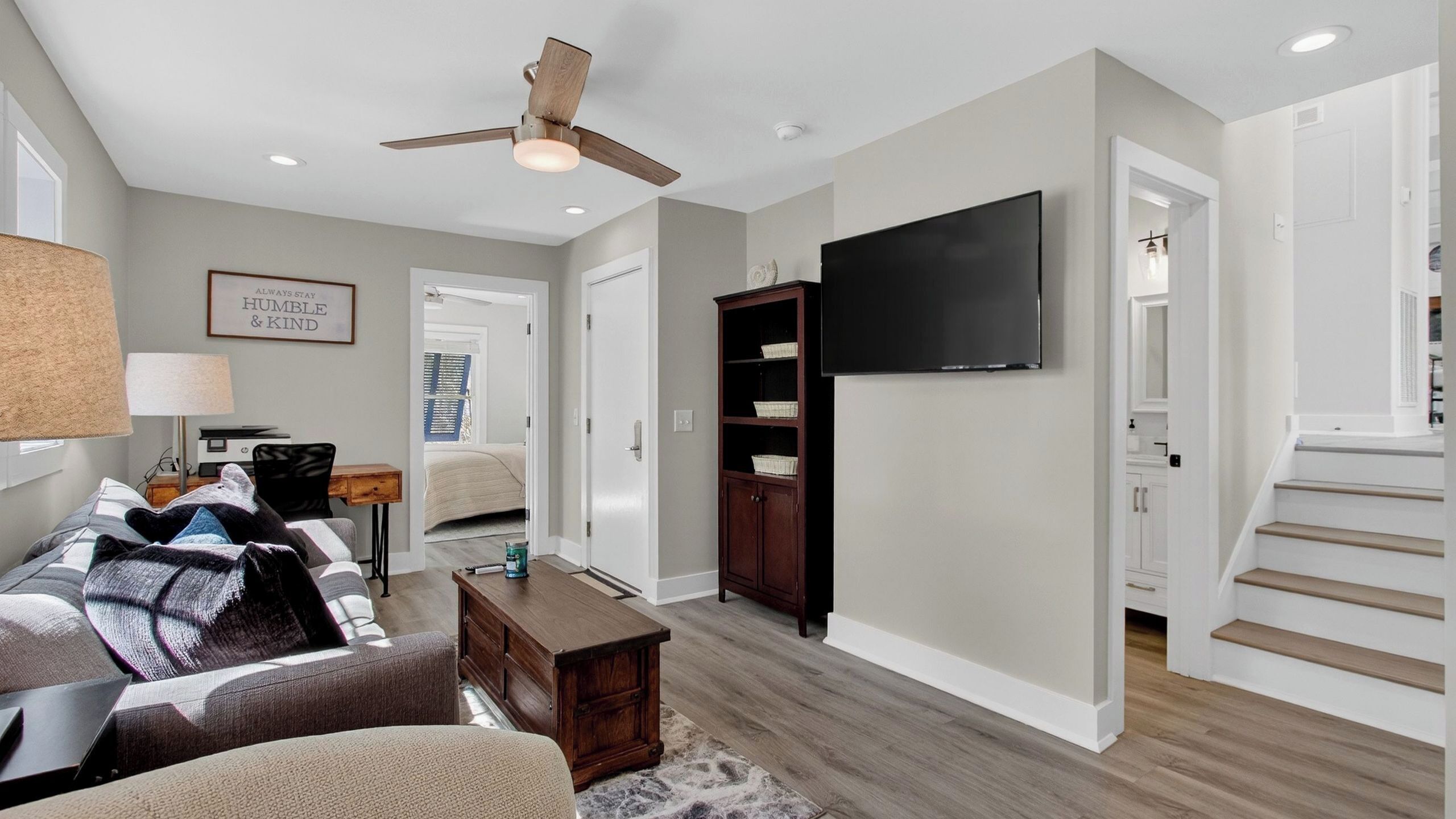 House (5 Bedrooms) | Interior