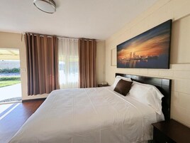 Economy Double Room, 1 Queen Bed