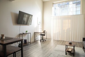 Interior - Executive Loft Near UAB & Hospitals with Fast WiFi + Workspace (Birmingham)